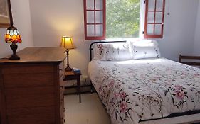 Millbrook Inn Waitsfield Vt 3*